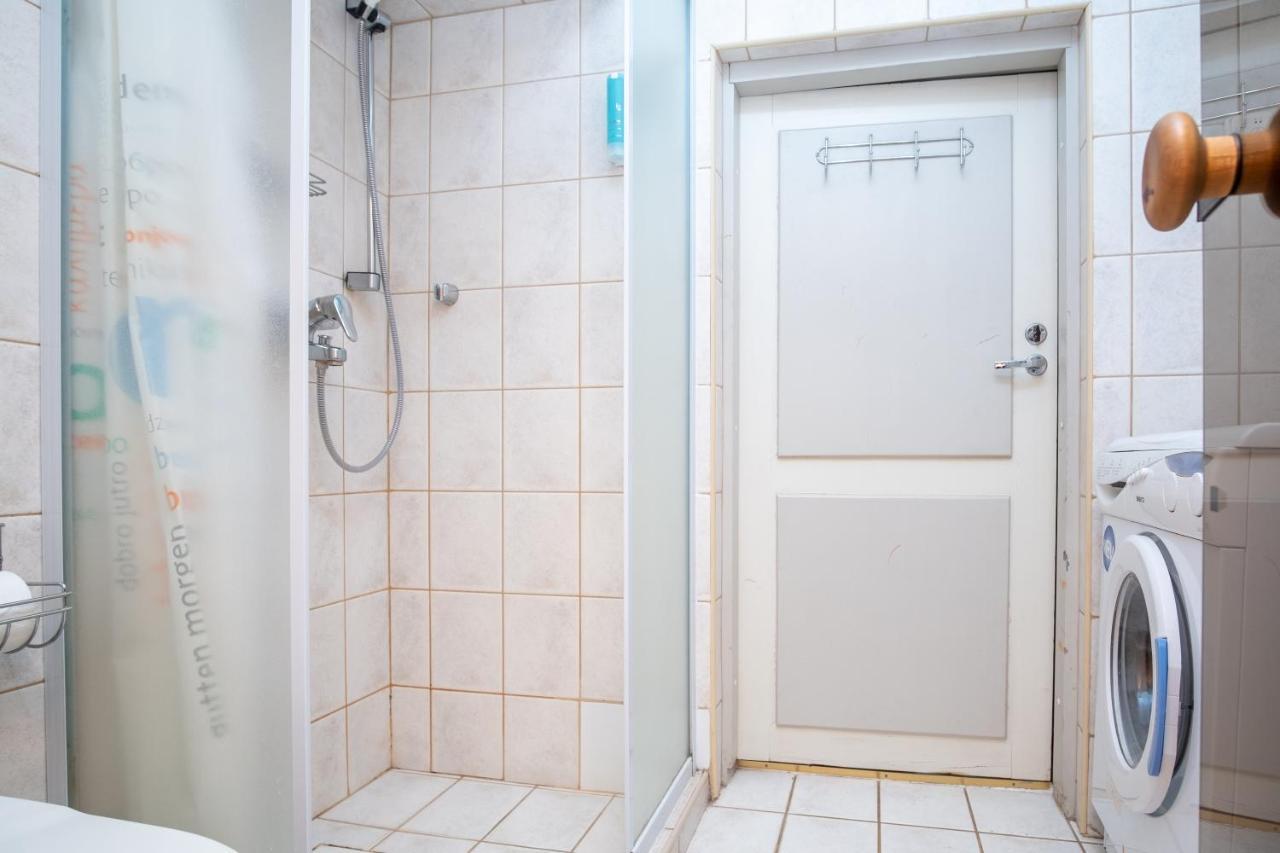 Old Town 2-Bathroom Apartment With Sauna Tallinn Bagian luar foto
